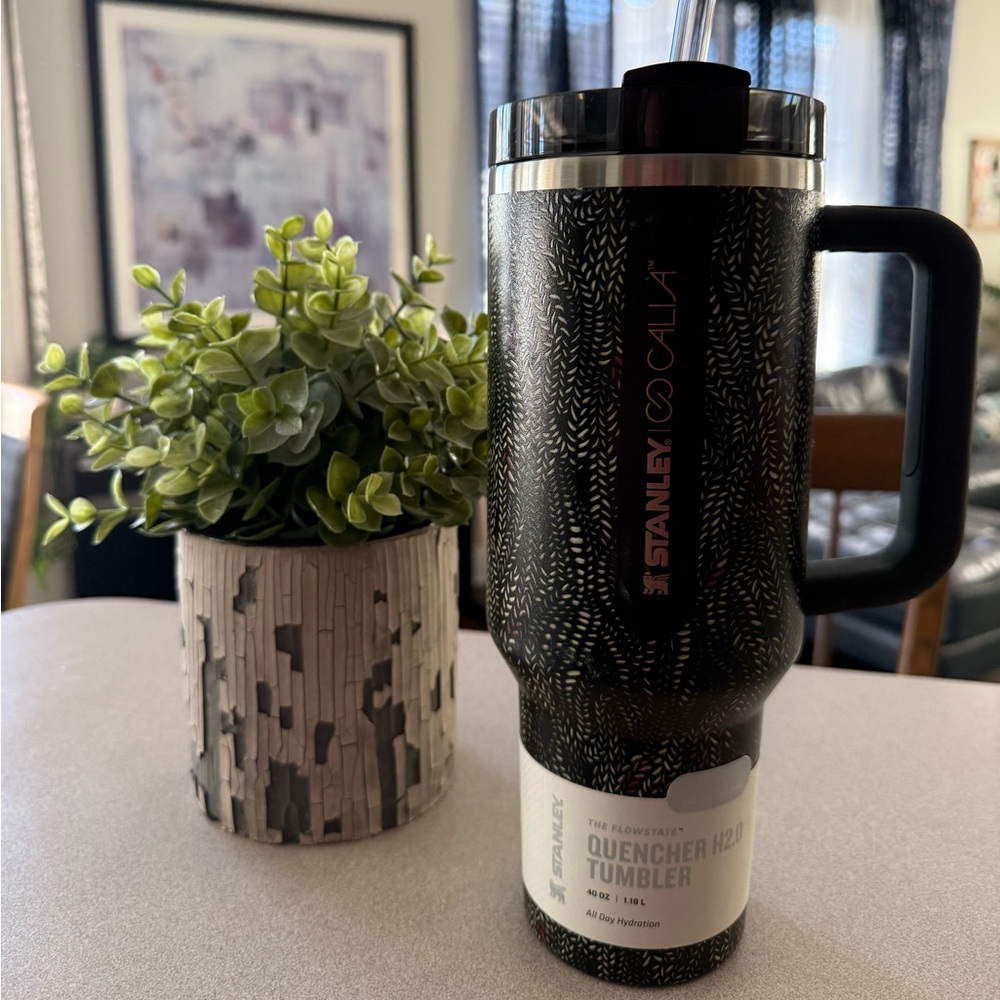 NWT Stanley 40oz Calia Black Quencher H2.0 Tumbler